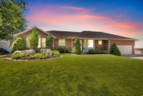 437 E 3650 N, North Ogden, UT, 84414-7558 | Card Image