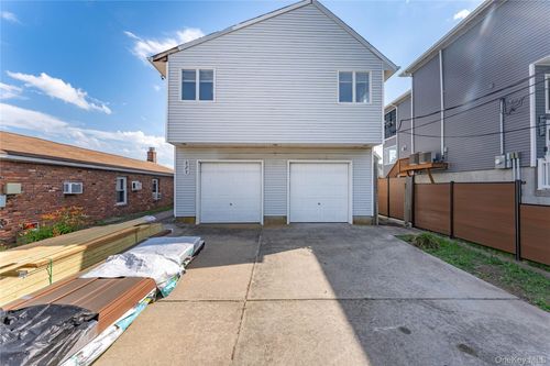 121 Williamson St, East Rockaway, NY, 11518-2035 | Card Image
