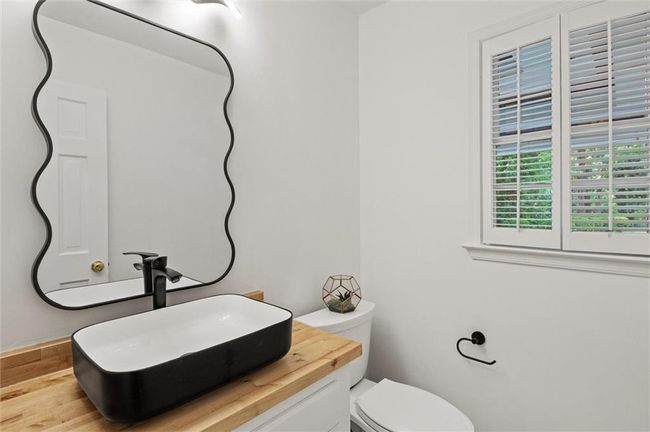 4220 Singing Post Ln Ne, House other with 5 bedrooms, 3 bathrooms and 2 parking in Roswell GA | Image 15