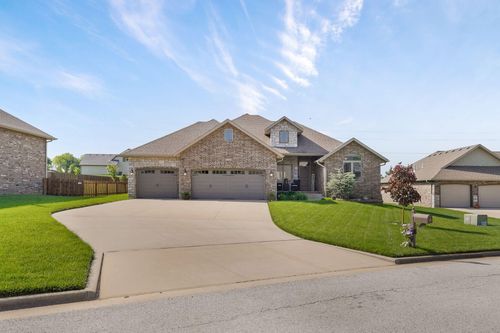 5330 E Wild Horse Dr, Springfield, MO, 65802-3660 | Card Image