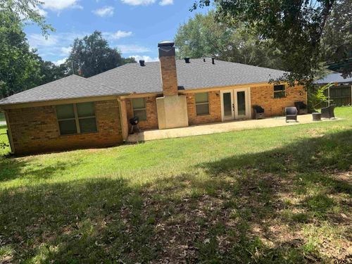 2600 Aspen St, Kilgore, TX, 75662-4102 | Card Image