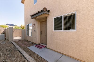 8640 Water Bucket Avenue, House other with 3 bedrooms, 2 bathrooms and null parking in Las Vegas NV | Image 2