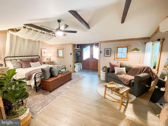 326 Preacher Ln, House other with 1 bedrooms, 1 bathrooms and null parking in Great Cacapon WV | Image 21