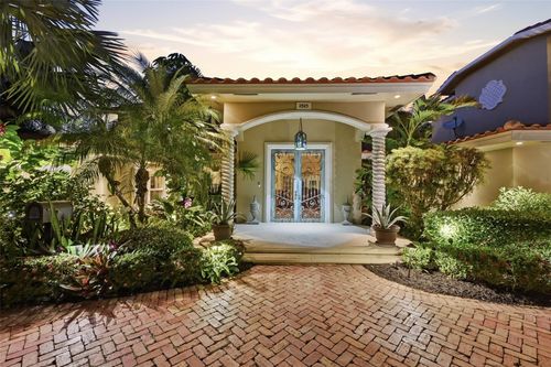 2525 Ne 21st Ct, Fort Lauderdale, FL, 33305-3515 | Card Image