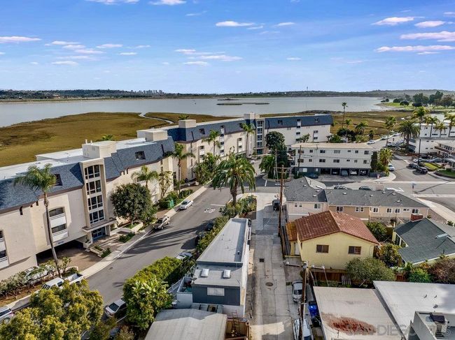 4010 Crown Point Dr, House other with 2 bedrooms, 3 bathrooms and 2 parking in San Diego CA | Image 38