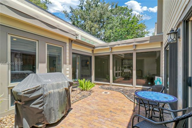 APT-391 - 15 Calibogue Cay Rd, Condo with 2 bedrooms, 2 bathrooms and null parking in Hilton Head Island SC | Image 14