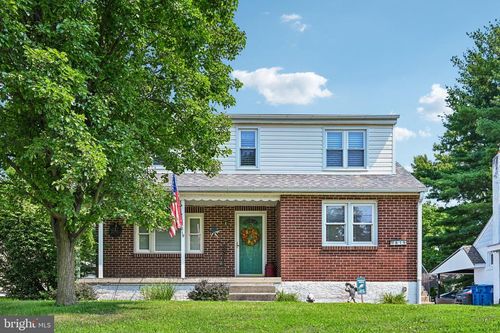 819 E Hancock St, Lansdale, PA, 19446-3928 | Card Image
