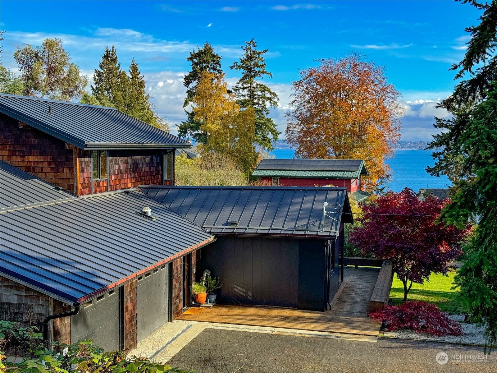 Logg Rd, Bainbridge Island, WA 98110