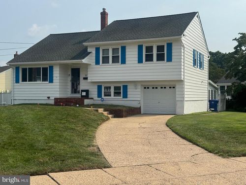 11 Manor Ter, MOUNT HOLLY, NJ, 08060-1906 | Card Image