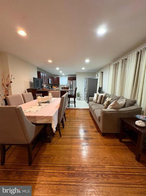 5960 Loretto Ave, PHILADELPHIA, PA, 19149-3705 | Card Image