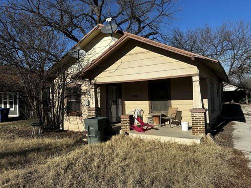 1512 4th St, Brownwood, TX, 76801-4431 | Card Image
