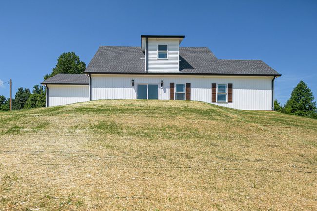 1020 Loggins Rd, House other with 4 bedrooms, 3 bathrooms and 1 parking in Charlotte TN | Image 29
