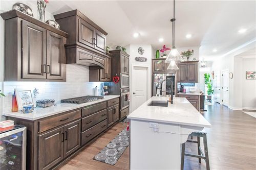 520 Se David Rd, Lee's Summit, MO, 64082 | Card Image