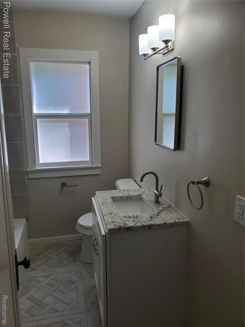 3330 Sturtevant St, Detroit, MI, 48206-1055 | Card Image