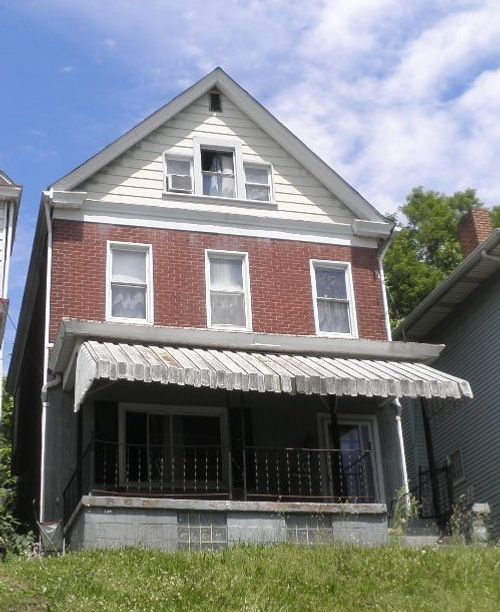 421 Fairview Ave, Turtle Creek, PA, 15145-2036 | Card Image