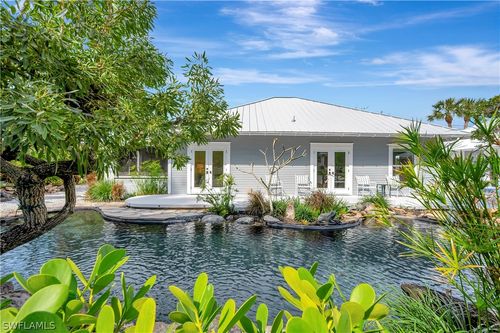 1375 Gordon Dr, NAPLES, FL, 34102-7222 | Card Image