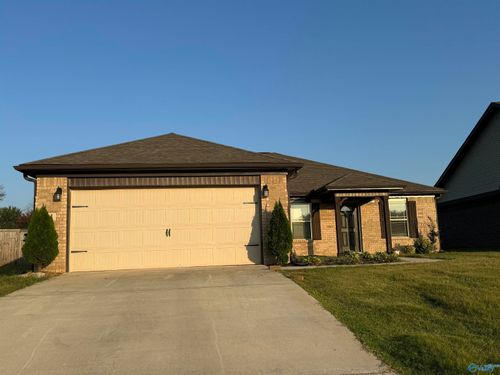 111 Clayton Mance Rd, New Market, AL, 35761-5509 | Card Image