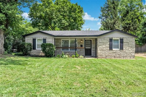 2313 Meadow Dr, Belleville, IL, 62226-7561 | Card Image