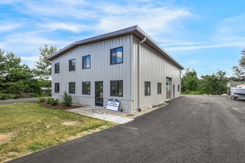 4 David Rd, Norfolk, MA, 02056-1676 | Card Image