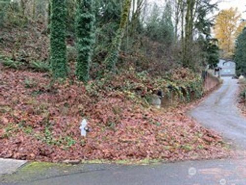 435 Sw Mount Baker Dr, Issaquah, WA, 98027-3631 | Card Image