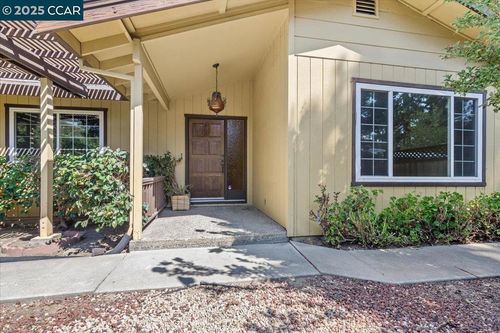 545 Brackman Ln, Martinez, CA, 94553-4408 | Card Image