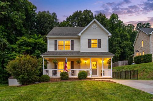 911 Geoffrey St, STAUNTON, VA, 24401 | Card Image