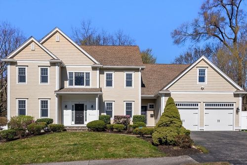 11 Bobolink Rd, Wellesley, MA, 02481-3506 | Card Image