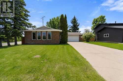 5407 48 Ave, Killam, AB, T0B2L0 | Card Image