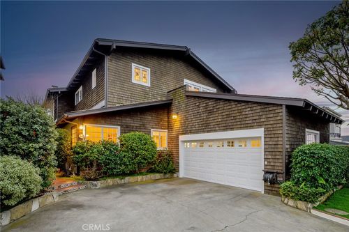 600 15th St, Manhattan Beach, CA, 90266-4805 | Card Image