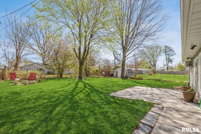 1211 15 Th St, House other with 4 bedrooms, 3 bathrooms and null parking in Bettendorf IA | Image 24