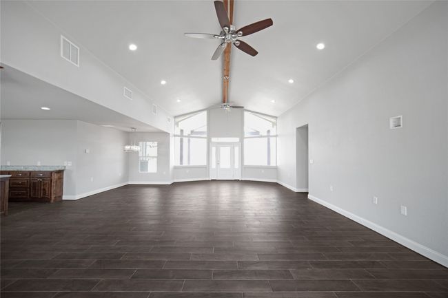 101 Brad St, House other with 3 bedrooms, 2 bathrooms and null parking in Jacksboro TX | Image 4