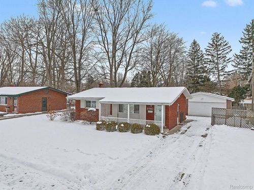 21931 S Brandon St, Farmington Hills, MI, 48336-6007 | Card Image