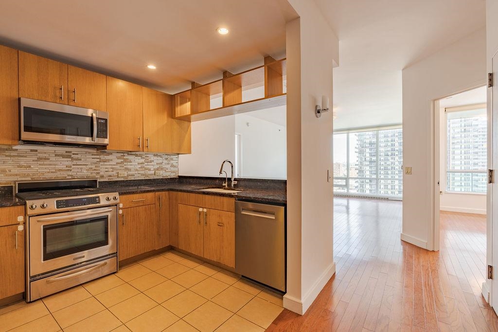 Residential Lease in JC, Downtown 3
