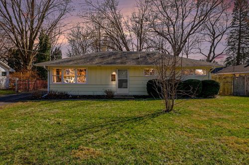 133 W Hughes St, Marshall, MI, 49068-1924 | Card Image