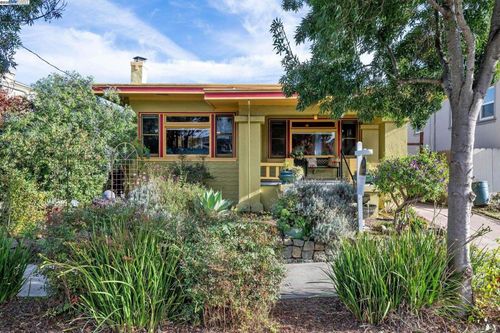 1542 Broadway, Alameda, CA, 94501-3054 | Card Image