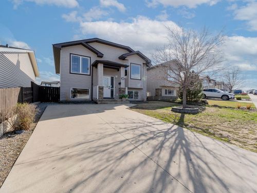 49 Terrace Street Ne, Medicine Hat, AB, T1C0A3 | Card Image