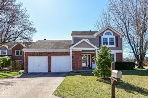 8545 Woodstone Ct, Indianapolis, IN, 46256-4387 | Card Image