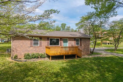 1423 Shadow Ln, Cookeville, TN, 38501-5918 | Card Image