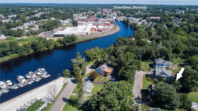 2 - 24 Mariner Heights View, Condo with 2 bedrooms, 1 bathrooms and 2 parking in Westerly RI | Image 7
