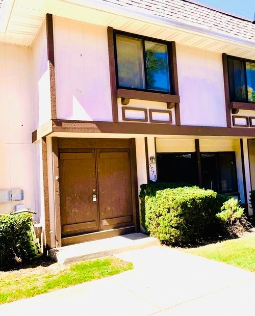 5573 Court F, Hanover Park, IL, 60133-5508 | Card Image