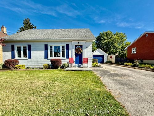 251 11th Ave, Hanover, ON, N4N2R2 | Card Image