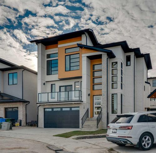 10 Straddock Villas Sw, Calgary, AB, T3H5C7 | Card Image