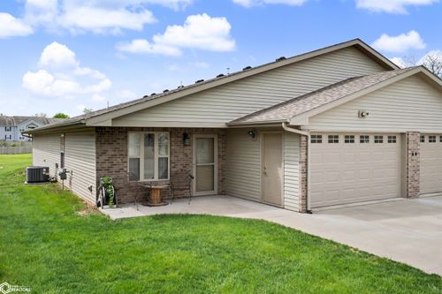 625 Ratcliffe Dr, Marshalltown, IA, 50158-3475 | Card Image