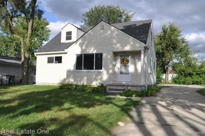 23722 Tawas Avenue, Home with 4 bedrooms, 1 bathrooms and null parking in Hazel Park MI | Image 1