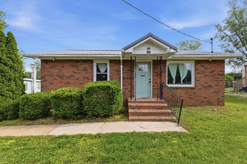 305 Franklin St, Cowan, TN, 37318-3034 | Card Image