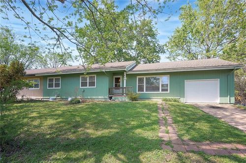 409 Corral Dr, Belton, MO, 64012-3213 | Card Image