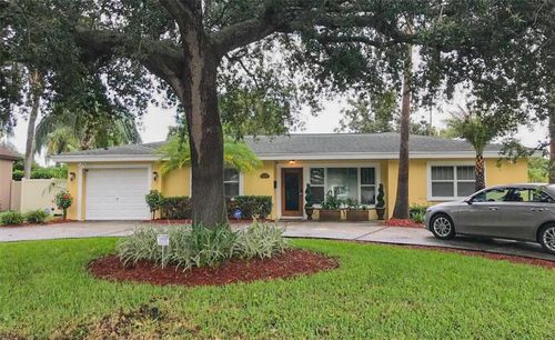 328 Carl Ave, BELLEAIR, FL, 33756-1045 | Card Image