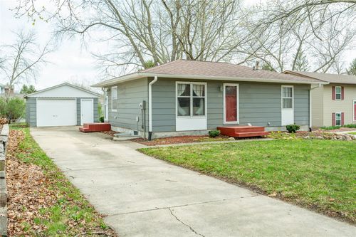 324 Rockwell Ave, Ames, IA, 50014-7712 | Card Image