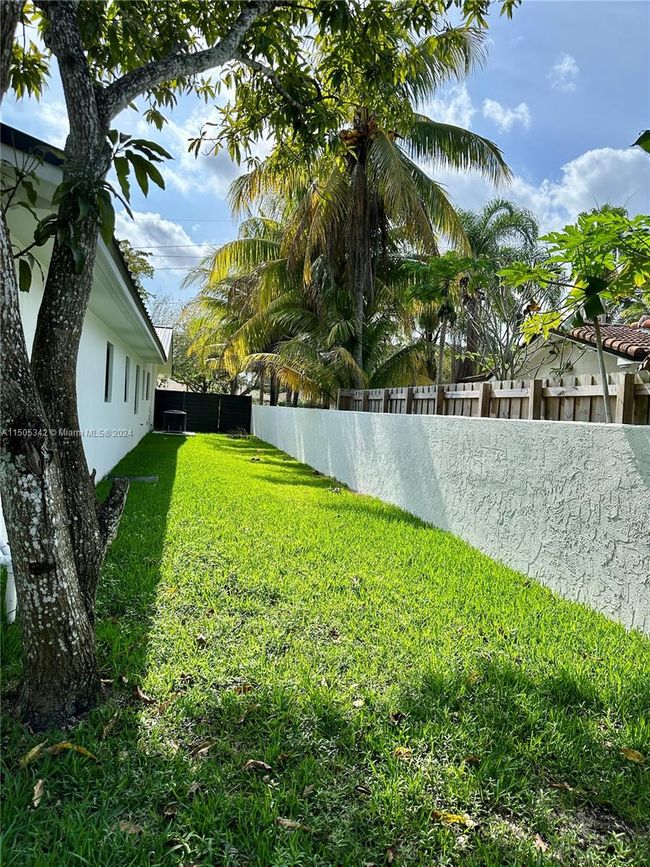 17701 Sw 87 Th Ave, House other with 5 bedrooms, 4 bathrooms and null parking in Palmetto Bay FL | Image 49