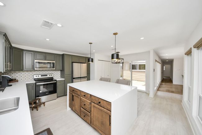 Kitchen | Image 9